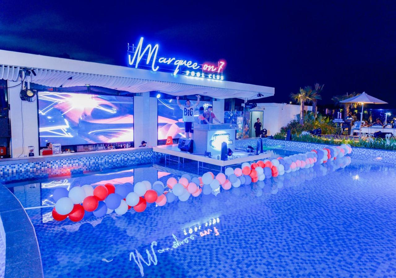 Pentacity Hotel Balikpapan Exterior photo