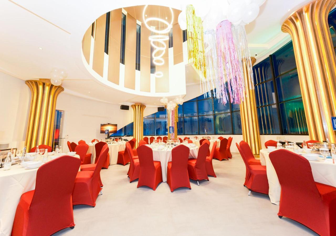 Pentacity Hotel Balikpapan Exterior photo