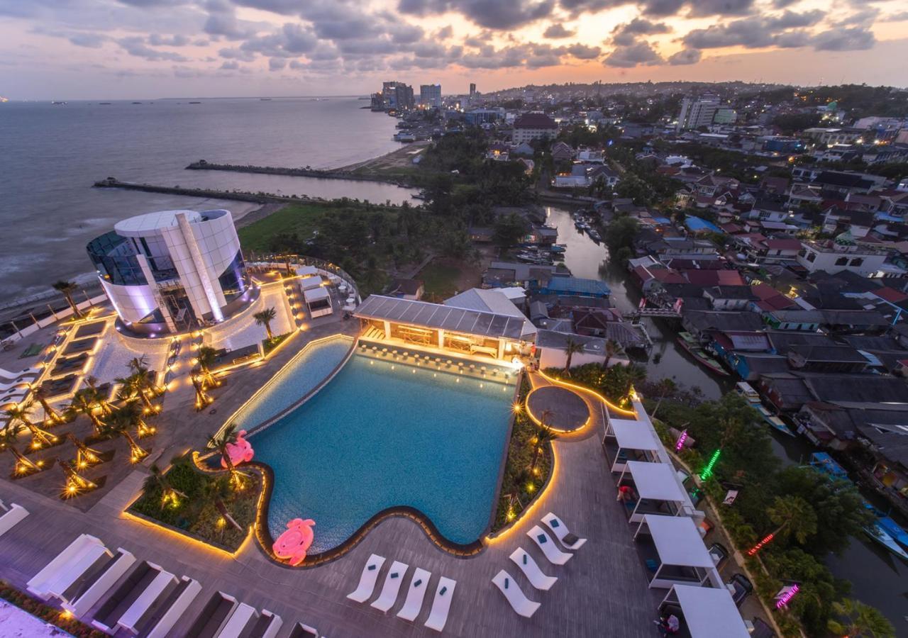 Pentacity Hotel Balikpapan Exterior photo
