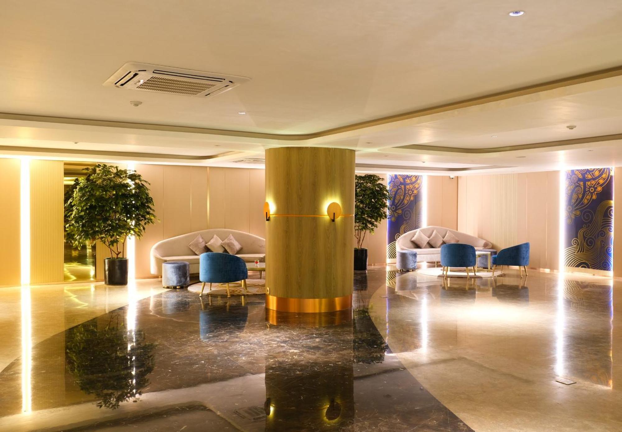 Pentacity Hotel Balikpapan Exterior photo