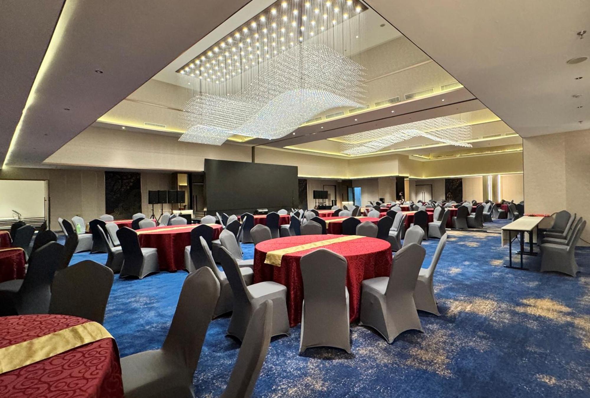 Pentacity Hotel Balikpapan Exterior photo