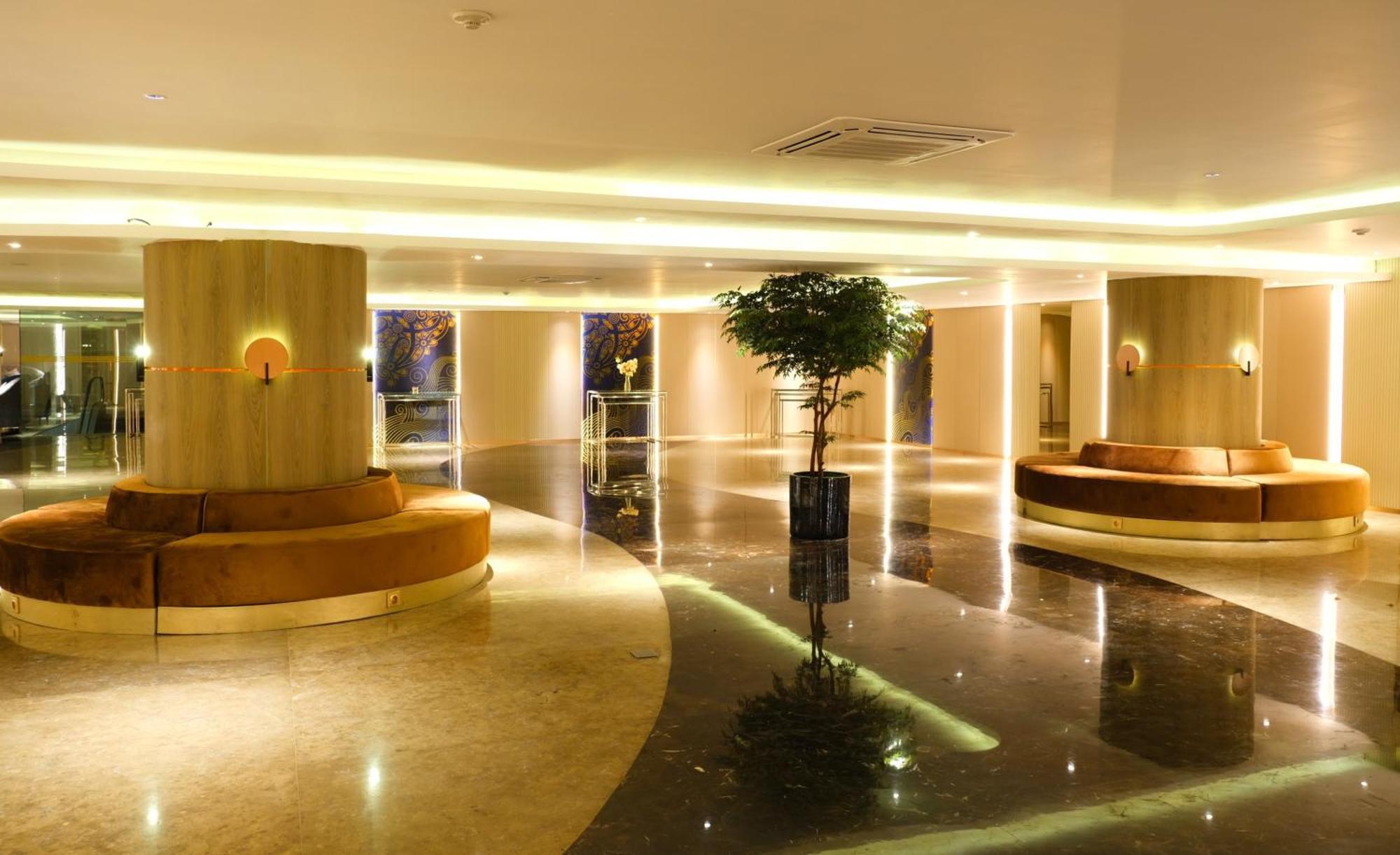Pentacity Hotel Balikpapan Exterior photo